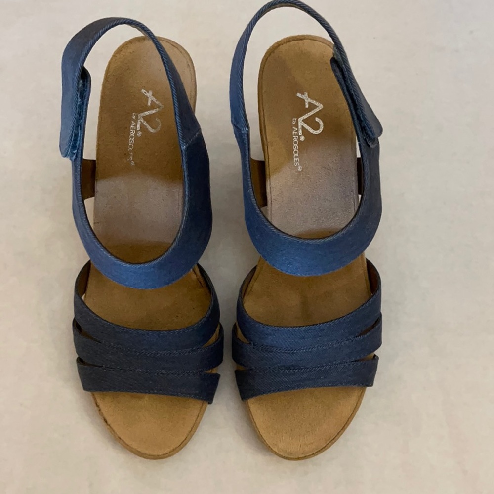 A2 BY AEROSOLES PLUSH DAY